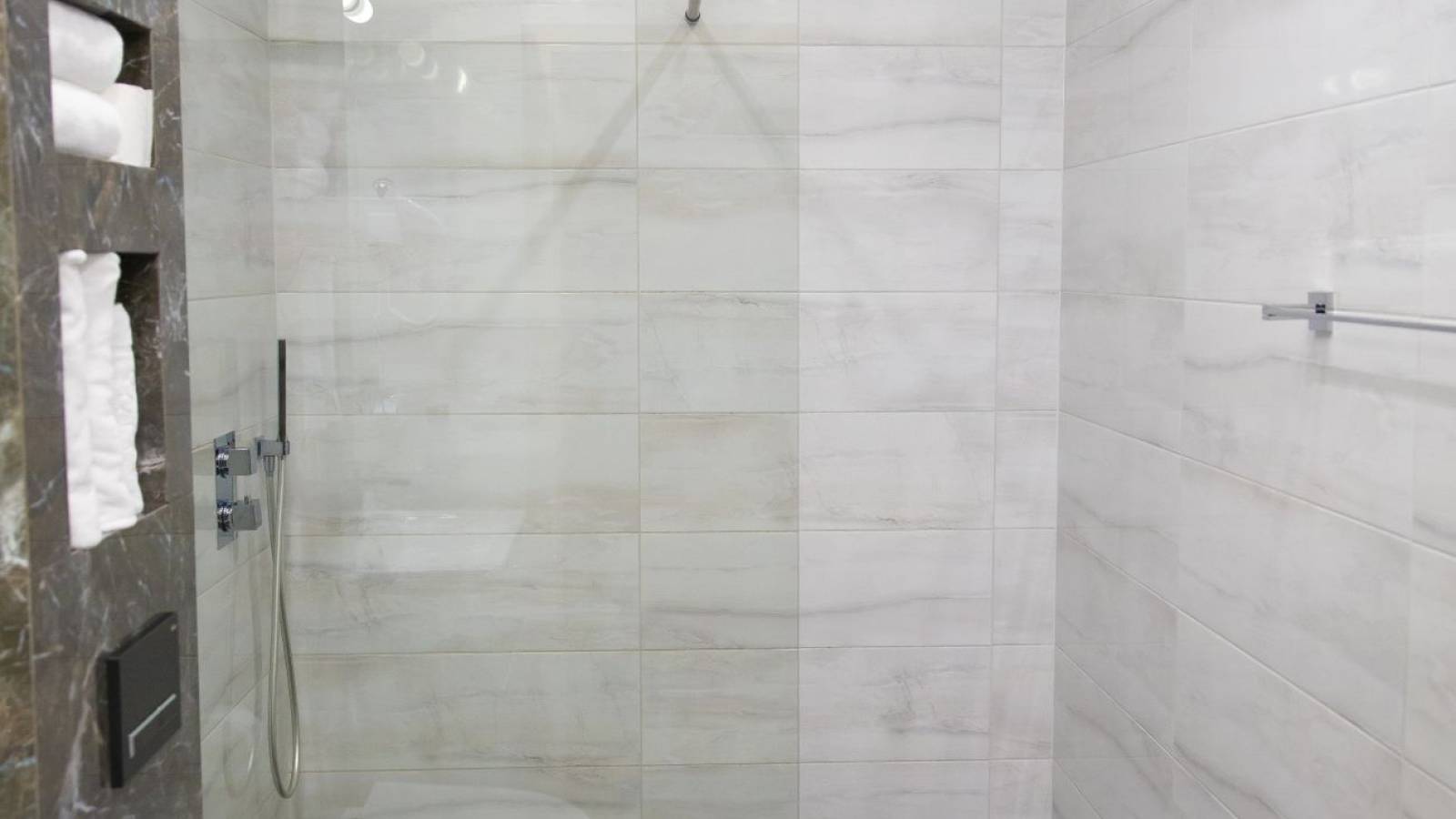 APARTAMENT typu Suite z Balkonem